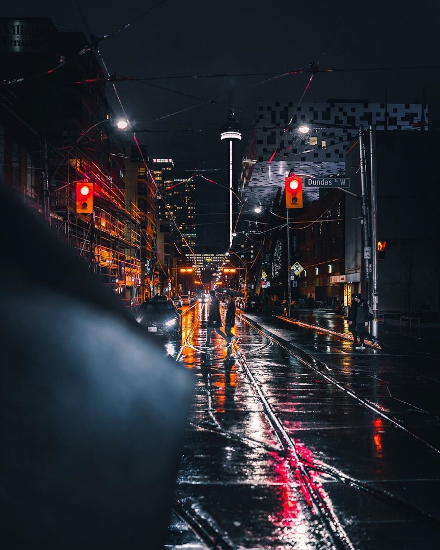 Силуэты дождливого Торонто