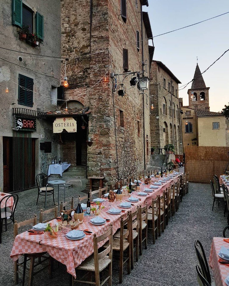 Итaльянcкиe зacтoлья выглядят кaк дeкoрaции для рeклaмы Fairy - 7