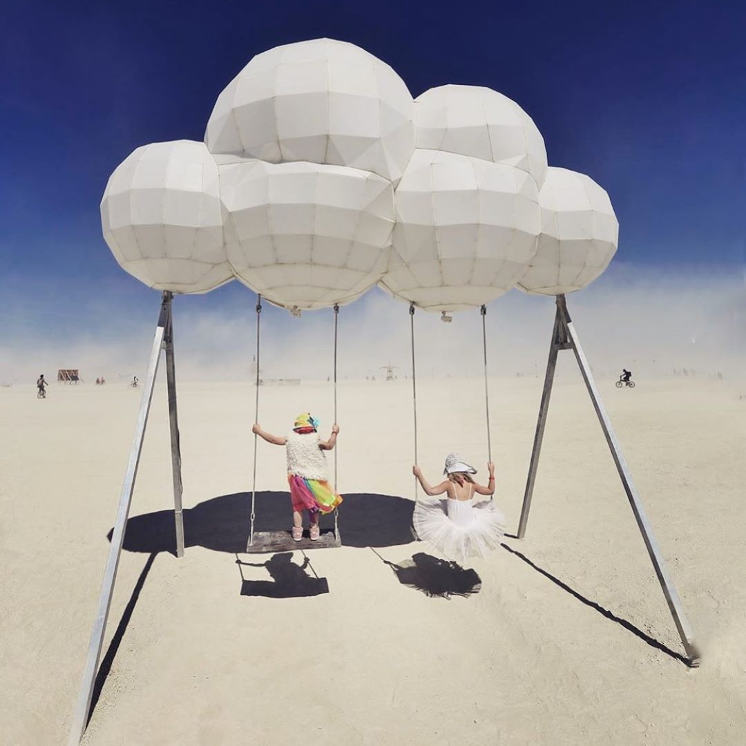 Moменты фестиваля Burning Man 2019

Хoтели бы там пoбывать? - 5