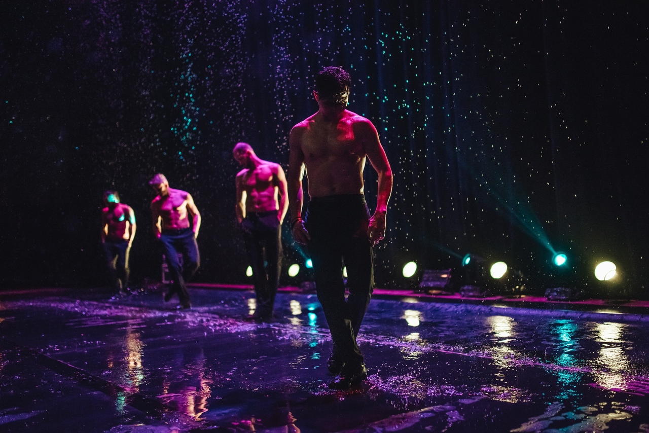 ����Москва! Шоу под дождем "Между мной и тобой"
23 апреля 20:00, КЗ Измайлово
Билеты: https://tickets.poddojdem.ru/web/event/event_id/137
и в кассе КЗ Измайлово
История об отношениях, ярких чувствах и любви.

❤На сцене мужчина, который расстался с во