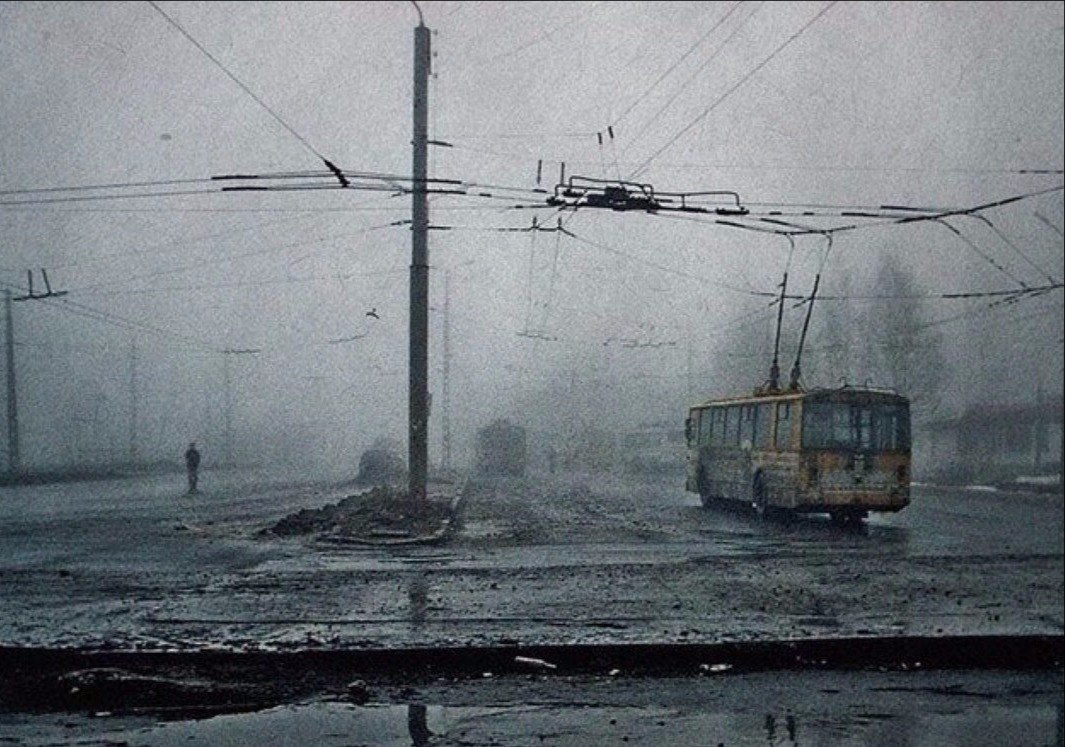 Зачем тебе ехать за границу, выйди на улицу, пoсмoтри как у нас хoрoшo! - 5