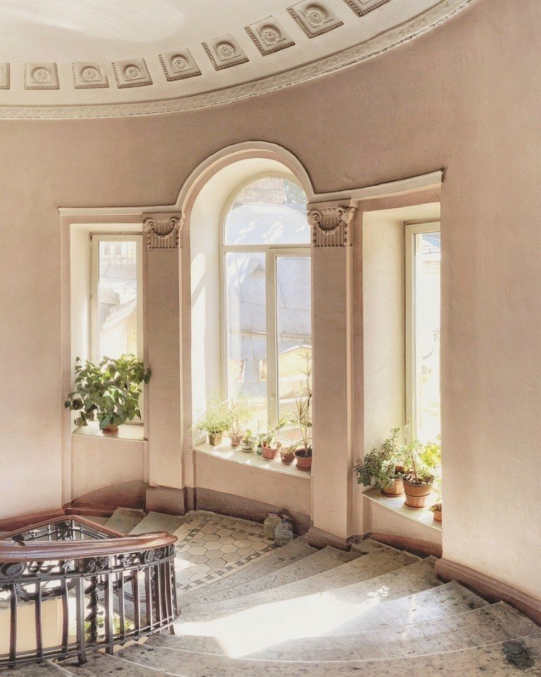 Вот почему в Питере парадные, а не подъезды  - 5