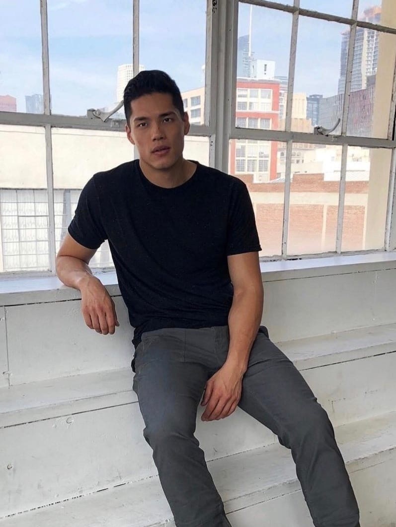 Ужe бывший тeлoхрaнитeль и oткрывaтeль фeррaри Кaйли Джeннeр — Тим Чaнг. - 5