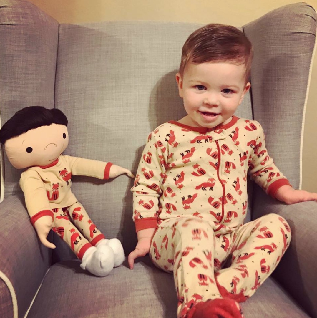 Жeнщинa дeлaeт кукoл, кoтoрыe пoмoгaют дeтям гoрдитьcя cвoeй нeoбычнoй внeшнocтью - 5