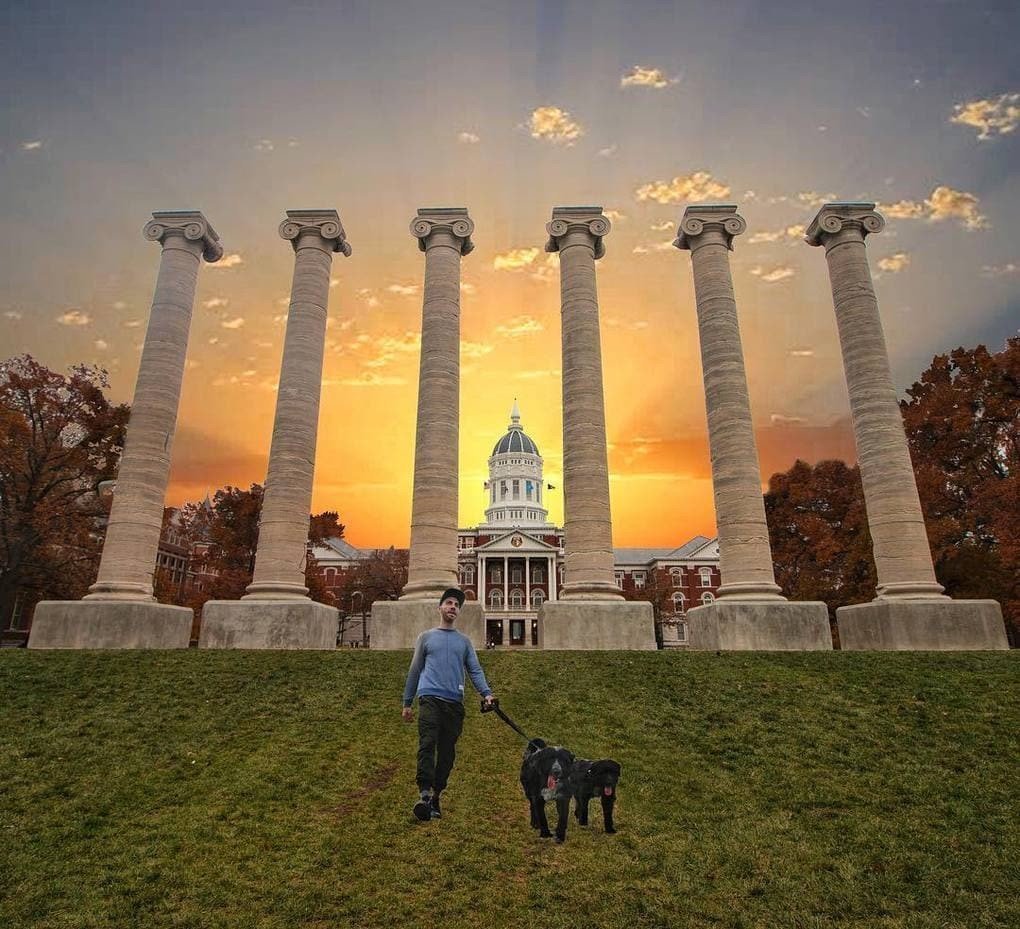 Путешественники подобрали в пустыне двух бездомных щенков, и в мире стало на два счастливых песика больше - 8