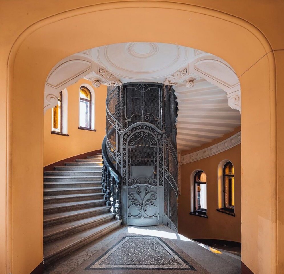 Последние сохранившиеся дореволюционные лифты в Санкт-Петербурге - 7