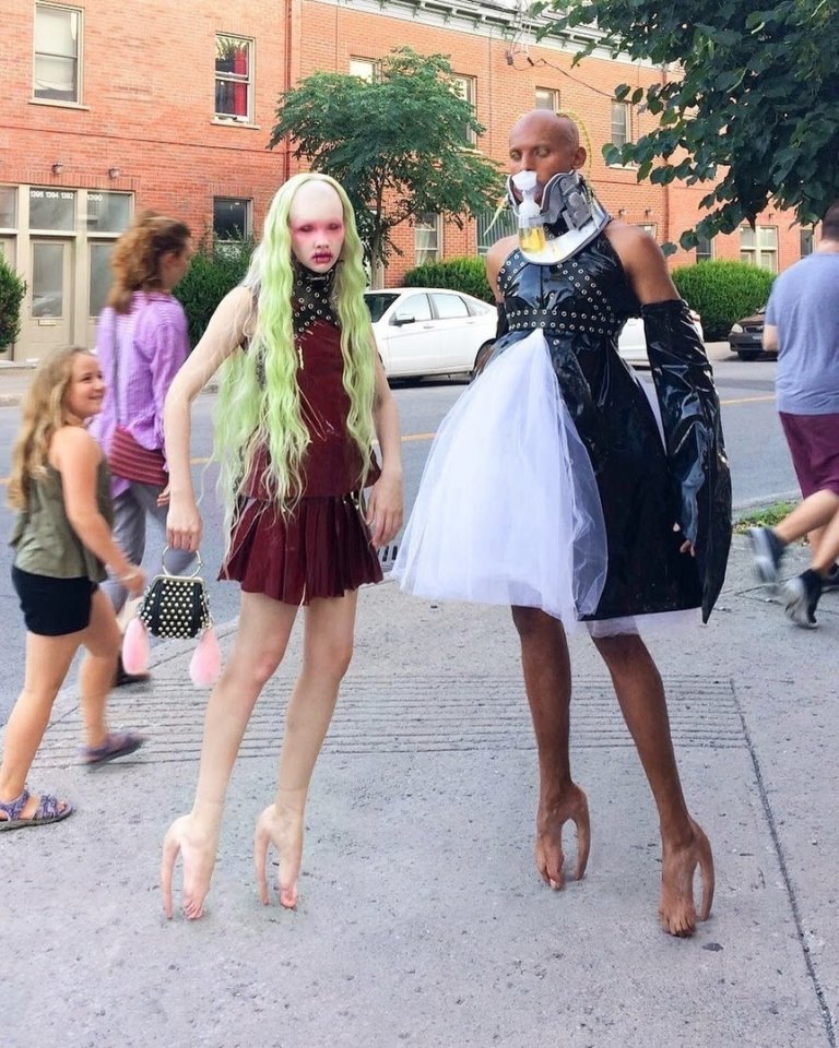 Модельеры из Канады, Ханна Роуз Дальтон и Стивен Радж Баскаран