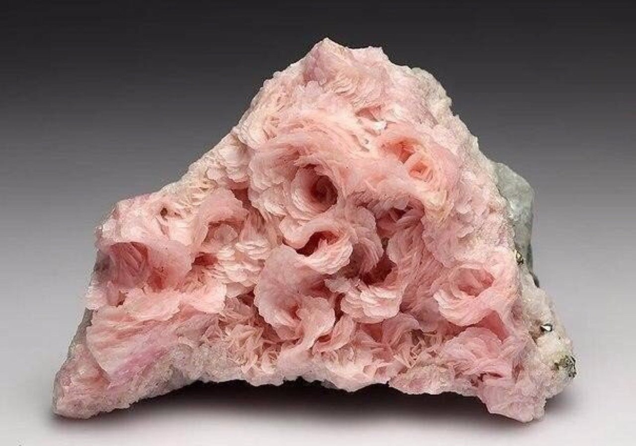 Невероятно красивый родохрозит