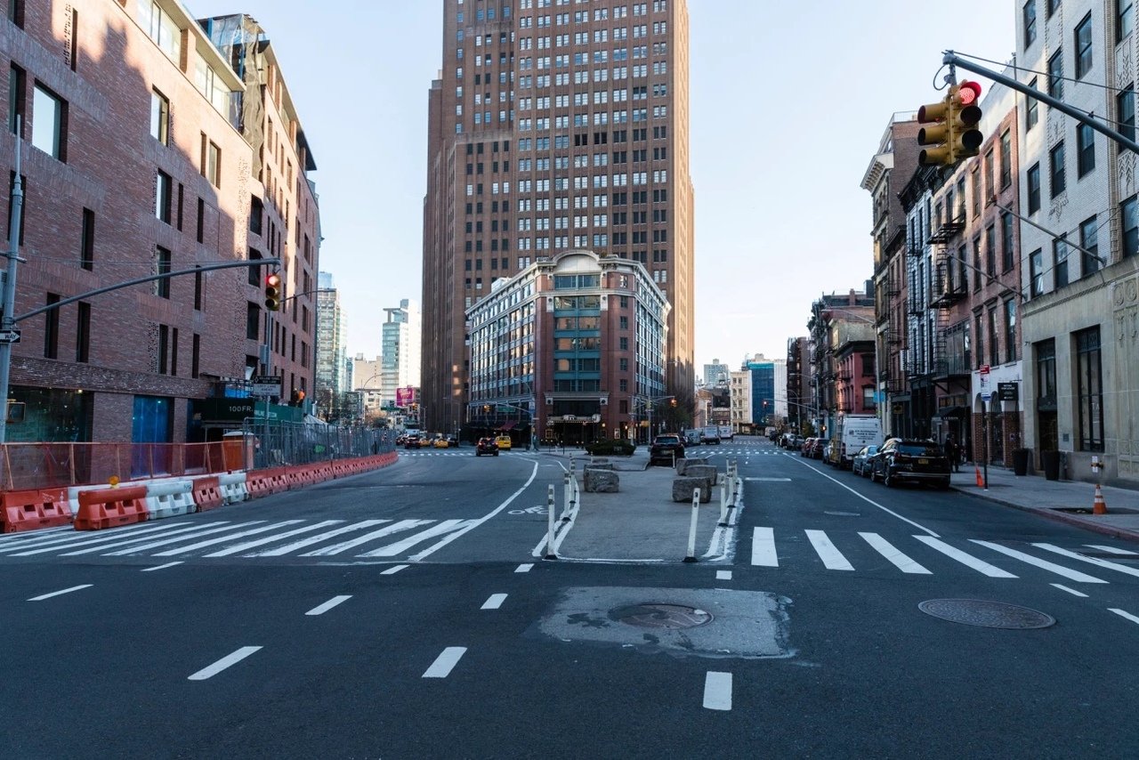 Опустевшие улицы Нью-Йорка. Не хватает только Уилла Смита с собакой... - 5