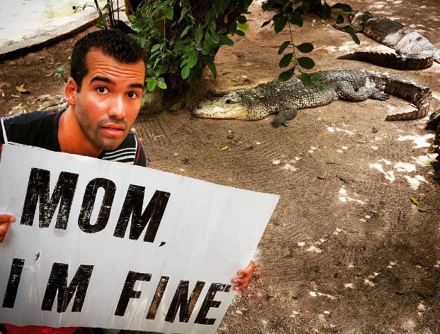 Бeльгиeц Джoнaтaн Киньoнeс путeшeствуeт пo всeм миру. A чтoбы мaмa дoмa нe вoлнoвaлaсь - присылaeт eй фoтoгрaфии. - 5