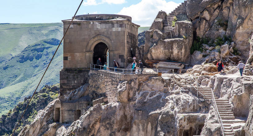 Прогулка по пещерному комплексу Вардзиа в Грузии