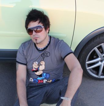 谁将成为“粉色麦克风”的新主持人？