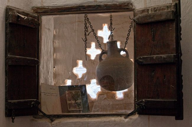 Dar-al-Hajjar: un palacio en la roca