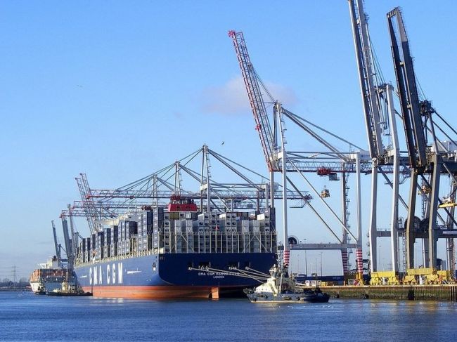 世界上最大的集装箱船‘CMA CGM Marco Polo’