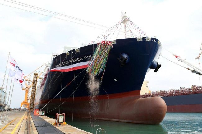 世界上最大的集装箱船‘CMA CGM Marco Polo’