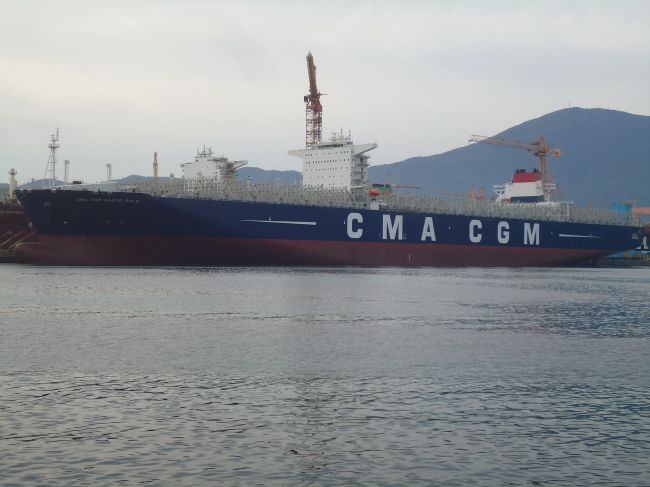 世界上最大的集装箱船‘CMA CGM Marco Polo’