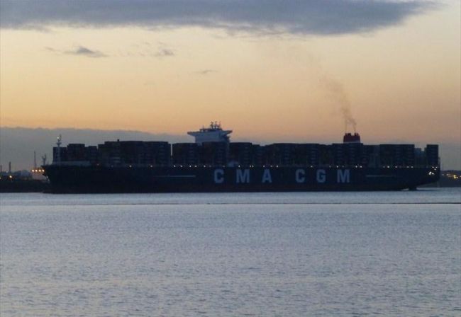 世界上最大的集装箱船‘CMA CGM Marco Polo’