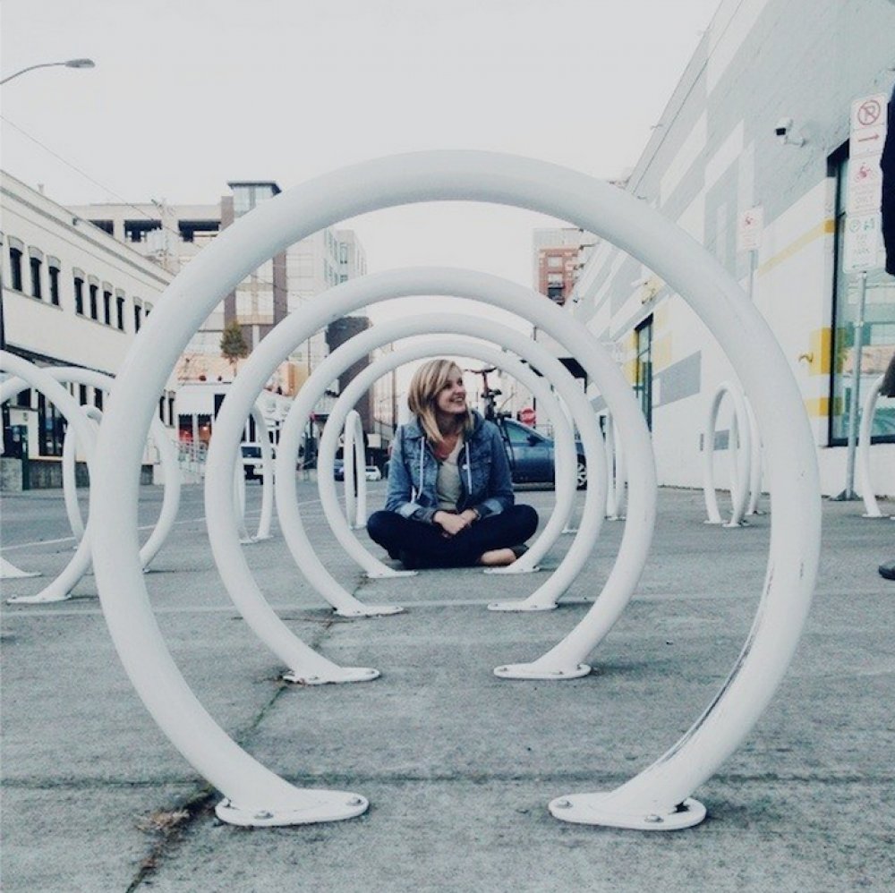 She</div></div><div class=