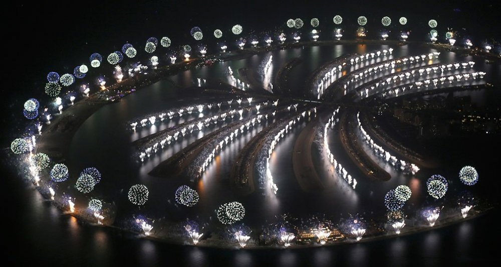 Happy New Year 2014! Holiday everywhere