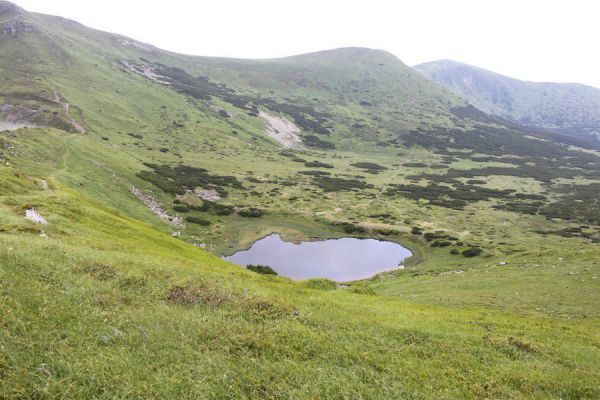 Озеро Несамовите