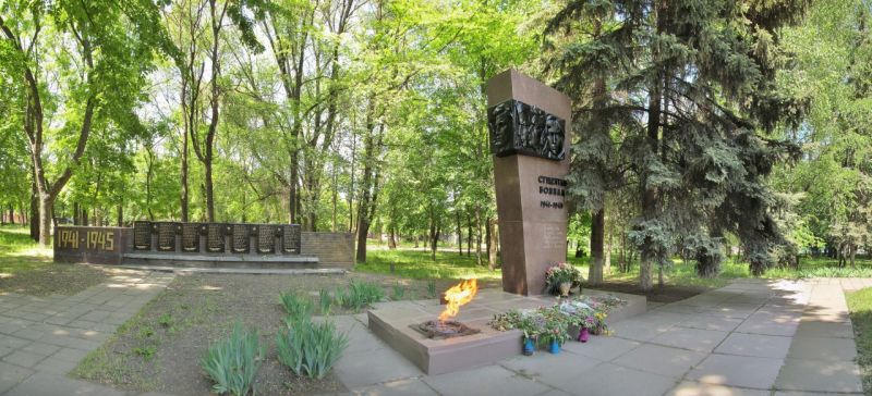 Monument to student soldiers