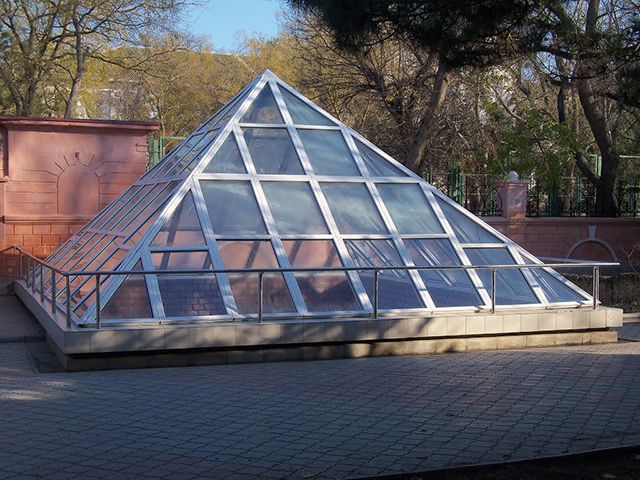 Пирамида (руины Керкинитиды)