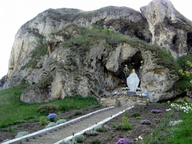 Рукомишська печери