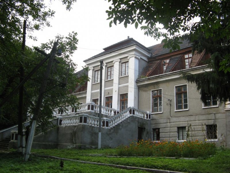 Палац Кречуновічей, Більшівці Дворец Кречуновичей, Большовцы