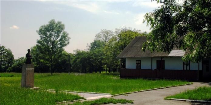 Museum-estate of Olga Kobylianskaya, Smoke