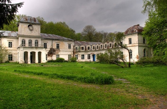 Садиба декабристів, Хомутець