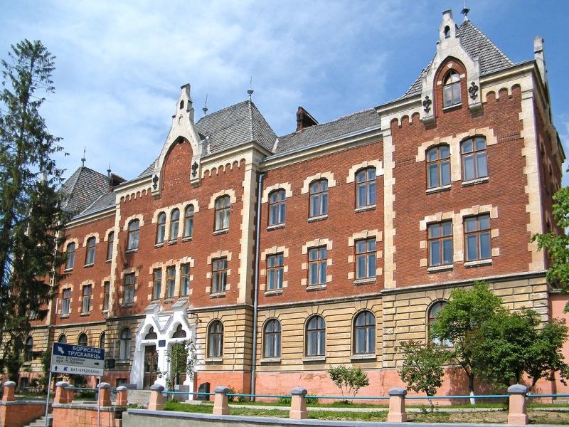 Поветовий суд