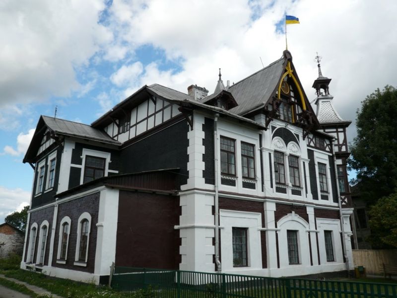 Автомобільний гараж, Антоніни