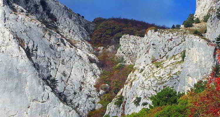 Devil's Staircase (Shaitan-Merdven) Devil's Staircase (Shaitan-Merdven)