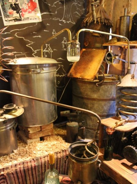 Moonshine car Вагон-самогон