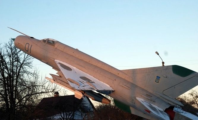 Monument to the MiG-21SM airplane, Mirgorod