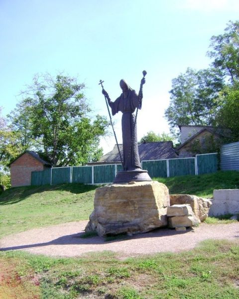 Monument to Metropolitan Nelyubovich-Tukalsky, Chigirin