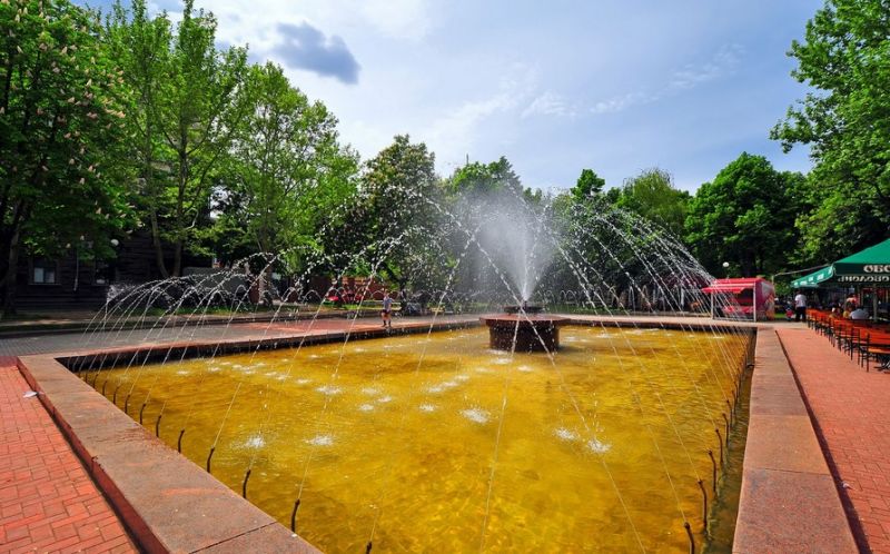 Fountain on Flotsk Boulevard