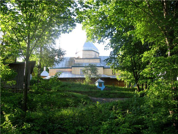 Église de la Naissance de la Sainte Vierge, Petrași