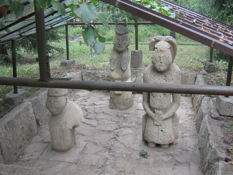 Музей народної архітектури та побуту Середньої Наддніпрянщини Музей народной архитектуры и быта Средней Надднепрянщины