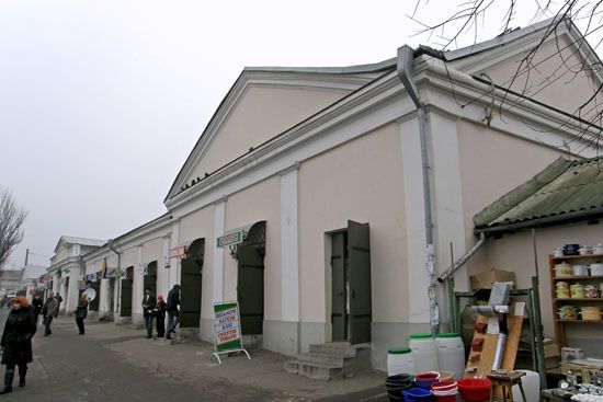 Комплекс торгових приміщень (торгові ряди)