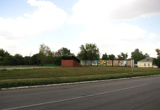 Пам'ятник Танк-ІС-4, Драбів