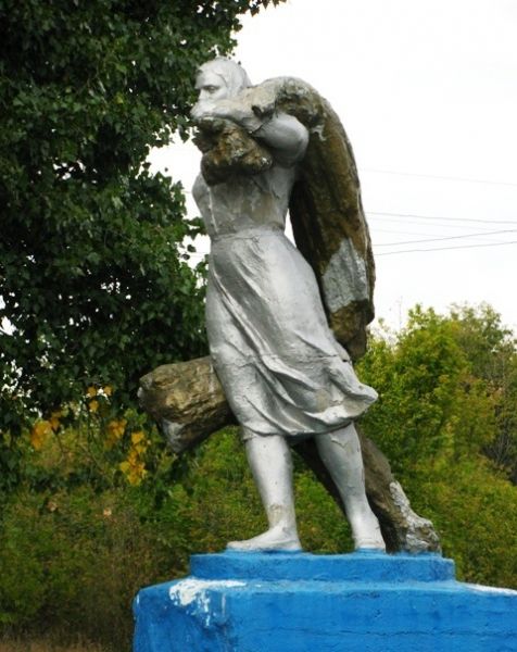 Escultura de una mujer con gavillas, Drábov