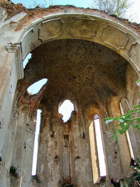 Руины Троицкого костела, Меджибож