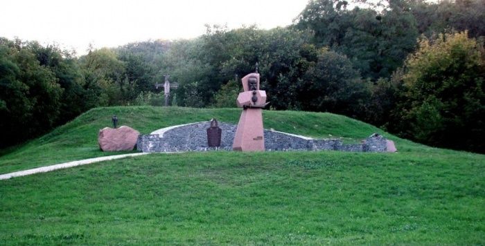 Monument to Ivan Podkov, Kanev