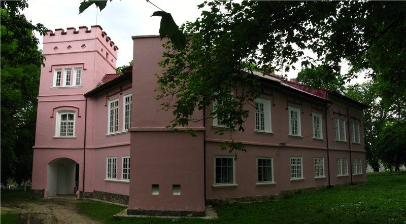 The Palace de Zota, Window