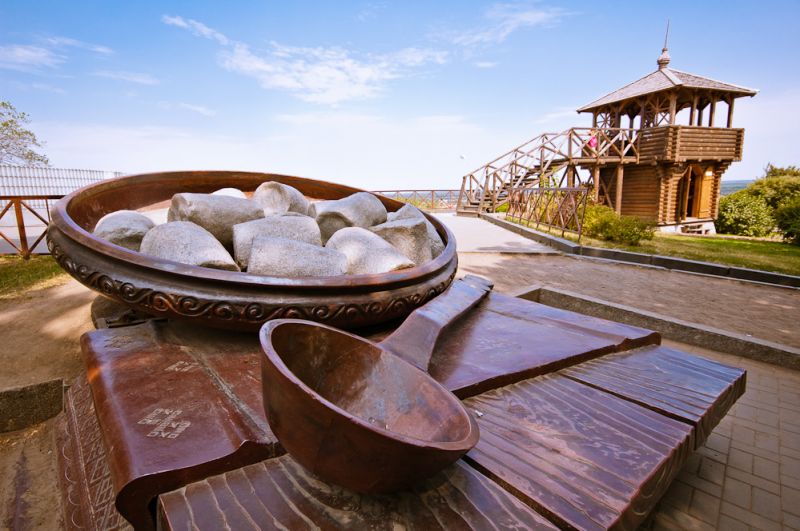 Monument Poltava galushke
