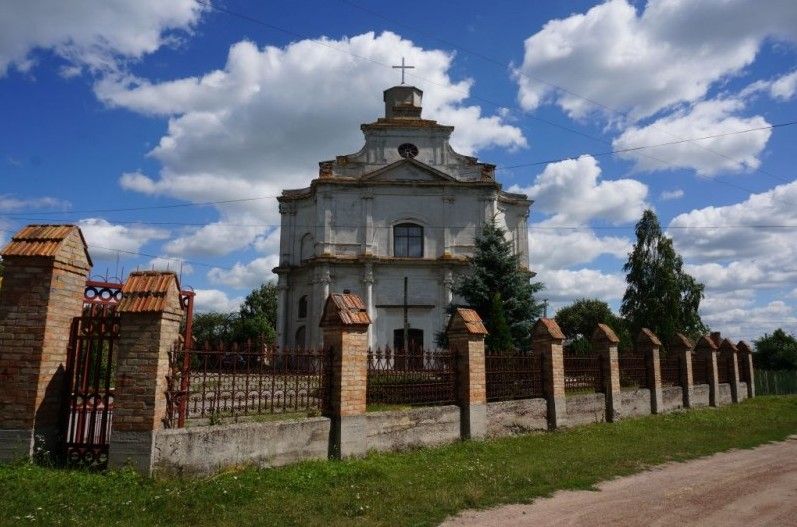 Костел Св. Михайла і св. Домініка у Любарі