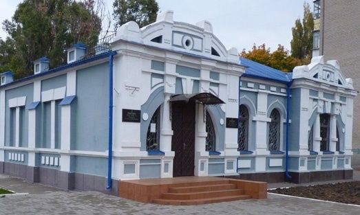 Историко-краеведческий музей им. Петра Калнышевского в Новомосковске Историко-краеведческий музей им. Петра Калнышевского в Новомосковске