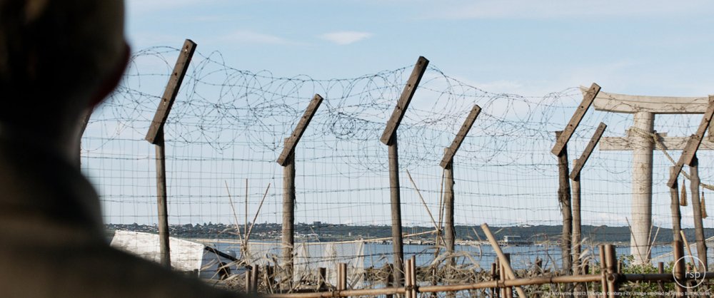 Як виглядають знамениті фільми і серіали без спецефектів (62 фото)