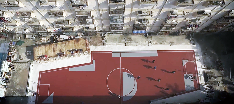 Перше в світі непрямокутних футбольне поле Перше в світі непрямокутних футбольне поле